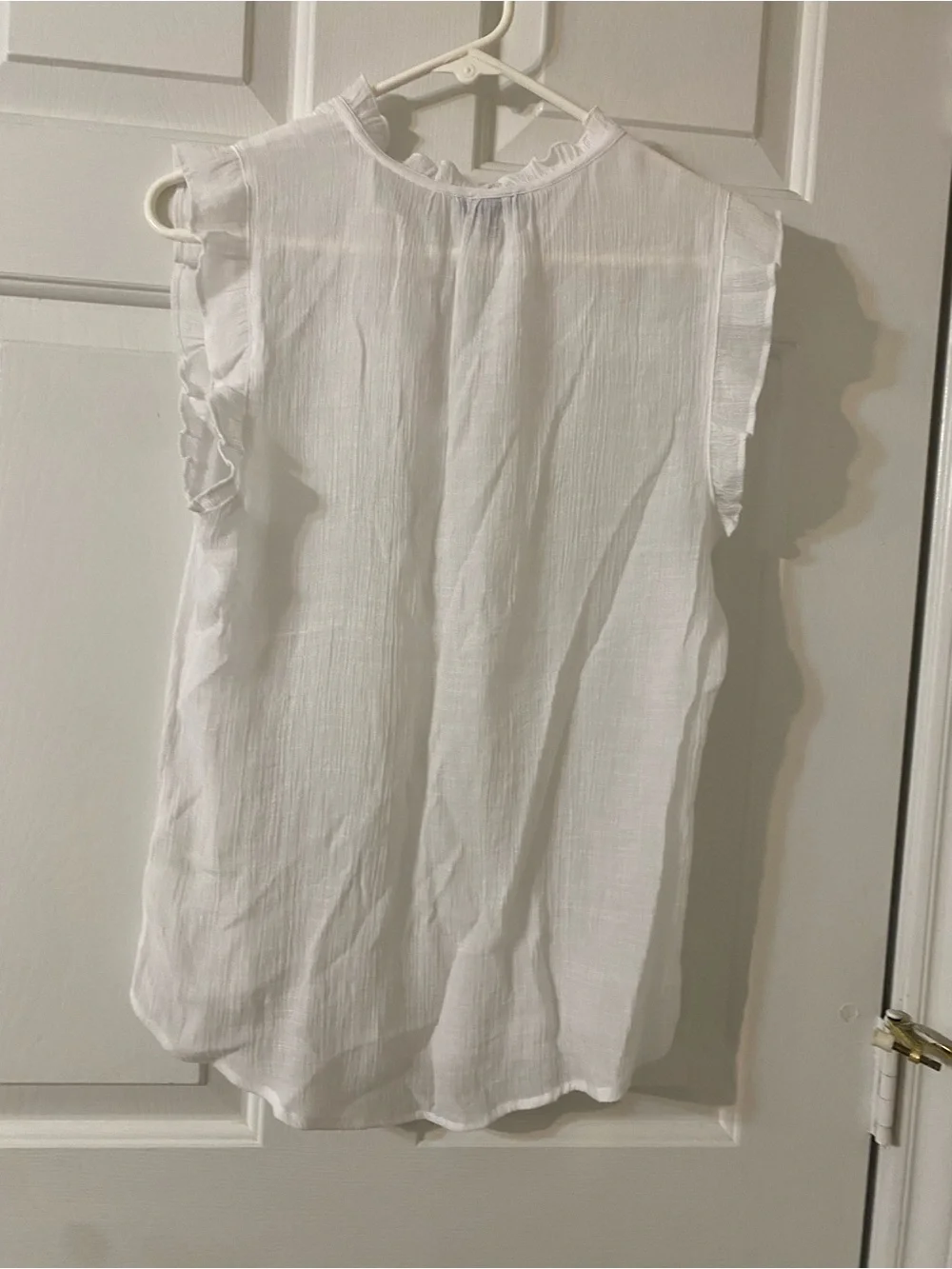 Women’s White Tie-Neck Sleeveless Top